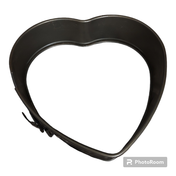 Heart Shaped Spring Form Cake Pan Bakeware Valentine's Day Baking Essentials - Picture 5 of 8